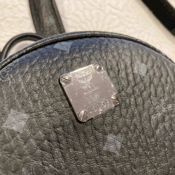Mcm small/medium backpack - Picture 3 of 9